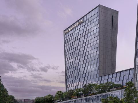 โรงแรมโฟร์ ซีซั่น เซินเจิ้น