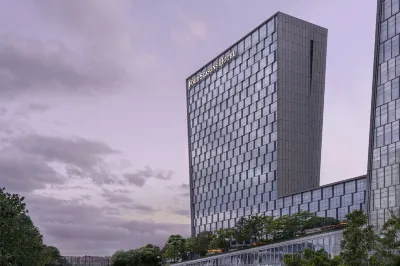 Four Seasons Hotel Shenzhen Hotels in Shenzhen