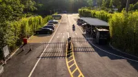 中國南丹礦物温泉地磁度假酒店 - 停車場