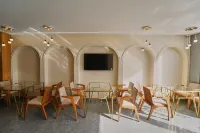 Pyramids Secret Hotel