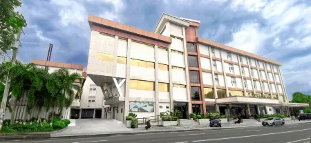 Palette Angeles, Formerly Boss Hotel