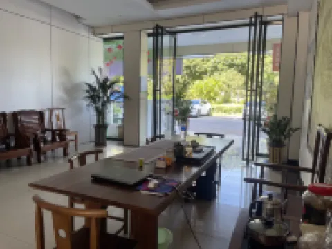 Beihai Yuejian Meijia · Qiying Homestay (Railway Station)