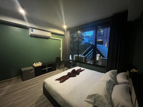 Nimman Nest Hostel & Cafe