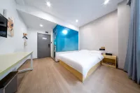 Jianyue Hotel (Taoyangli Scenic Area Branch, People's Square)