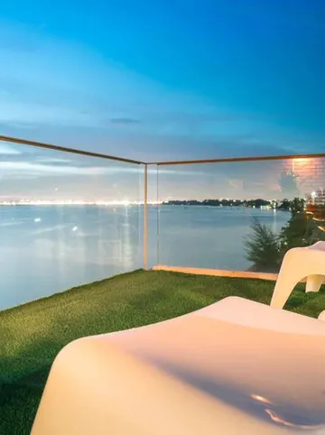 รูปภาพของExclusive Sandbox Beachfront Villa