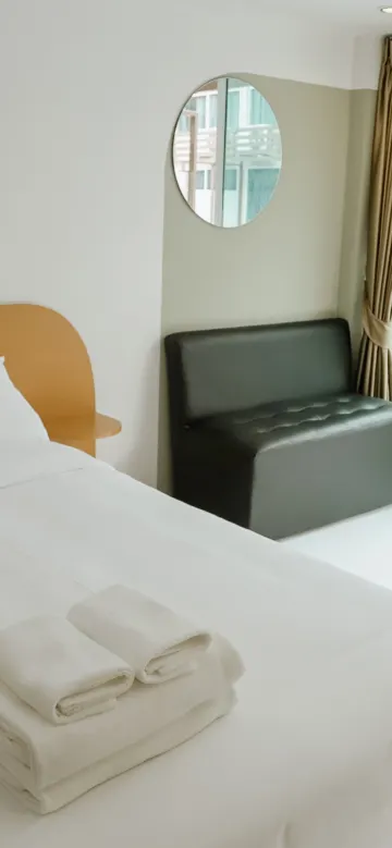 ห้องดีลักซ์ ติดสระว่ายน้ำ