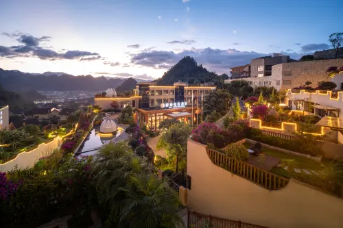 Fenglin Yueshan Hotel