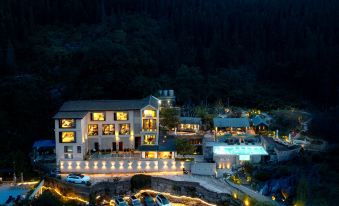 Wan Feng Lin QingChenMuYun, south-west Guizhou