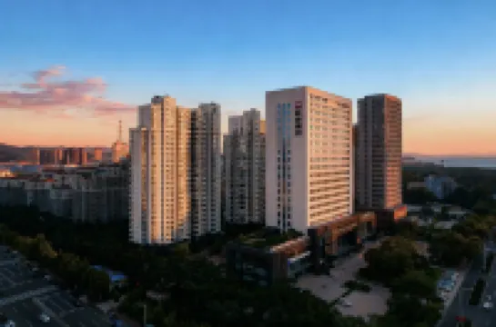 Zhouya Seaview Audio-Visual Vacation Homestay (Huoju 8th Street International Coastal Baths)