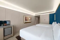 Crystal Hotel  Foshan Shunde  OCT Harbour Plus 宝林寺周辺のホテル