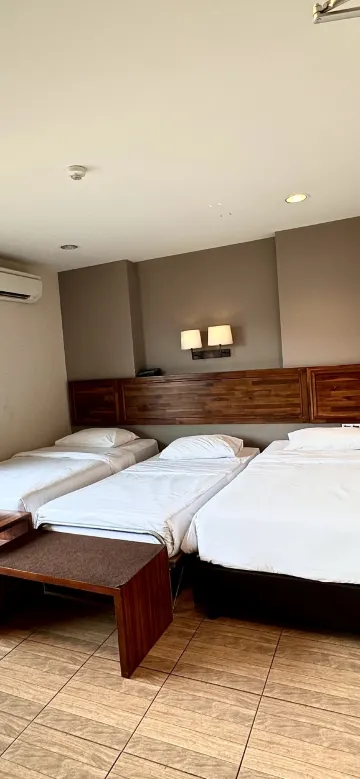 ห้องพักสำหรับสามท่านพร้อมระเบียง