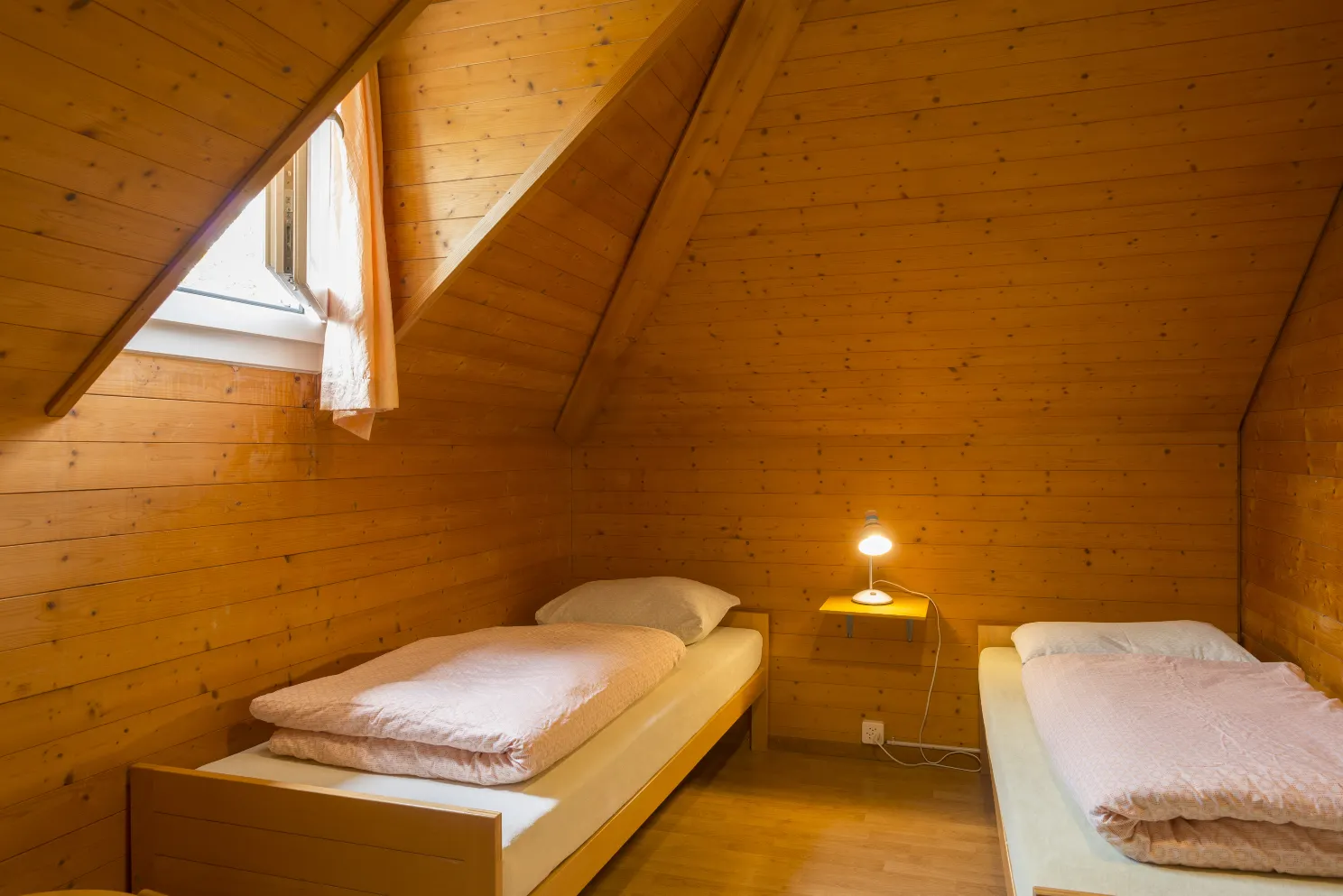 Schaffhausen Youth Hostel Номера Photos