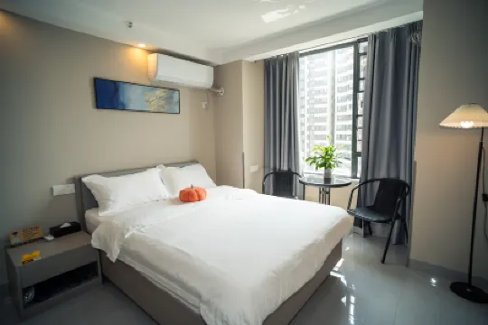 Yunting · Qixia Homestay (Longhu Nanning Qingxiu Tianjie) Отели рядом с достопримечательностью «Guangxi University of Chinese Medicine (Xianhu Campus)»