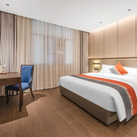 KELLY HOTEL