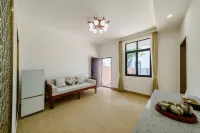 Floral Hotel· Tinghai Hotel (Lingshui Center Avenue Store)