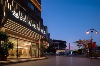 Fall In Love With Nujiang Grand Canyon Hotel - Mountain view