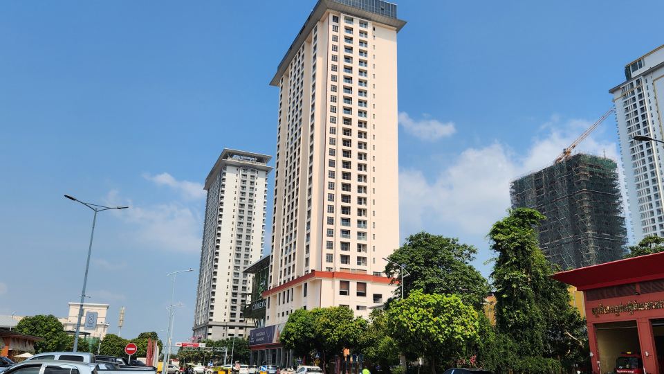 A One Oasis River View Hotel