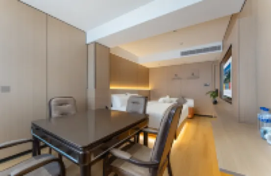 湖榮居民宿（建水小桂湖店）