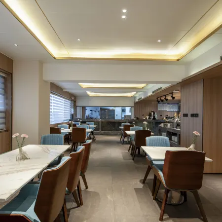 Naixin E-Sports Hotel (Wuxi Sanyang Square Nanchang Street)