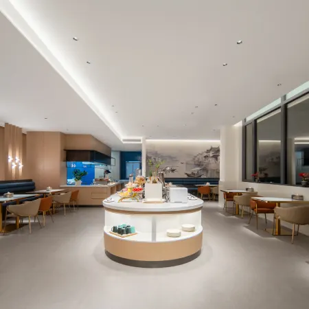 Baishi Lvcheng  Hotel  (Changzhou Wuyue International Plaza）