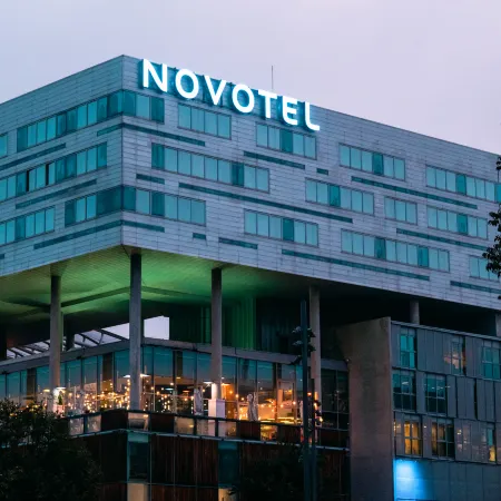 Novotel Lyon Centre Confluence Bord de Saone