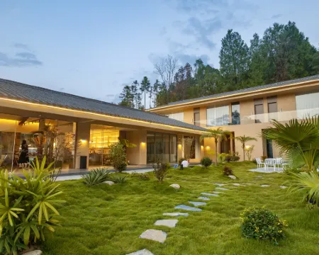 Qianmu Homestay Hotels in Cili