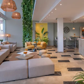 Hotel Serhs Del Port Отели рядом с достопримечательностью «Морской музей»