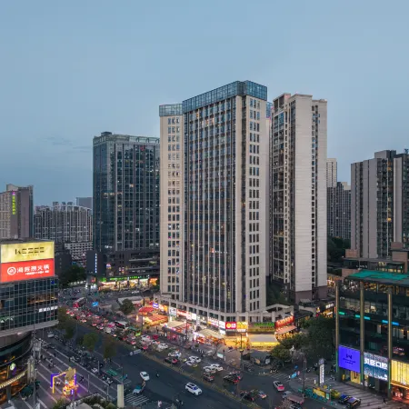 Yunxiang Chengju Smart Hotel (Chengdu Jiuyanqiao Niuwangmiao Subway Station Branch)