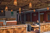 The Mango Tree- Backpackers Hostel