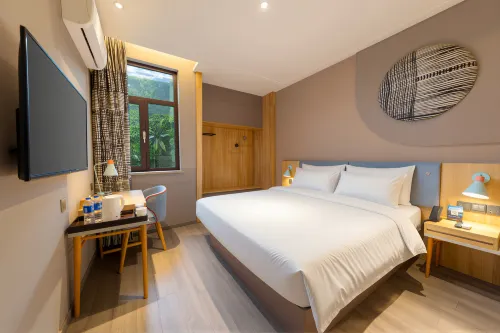 Homeinn · neo (Pingyao Ancient City North Gate Railway Station)