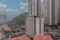 Veris International Hotel (Guiyang Huaxi Mei's )