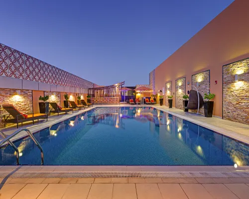 Abidos Hotel Apartment Dubai Land Hoteles cerca de Universidad Zayed