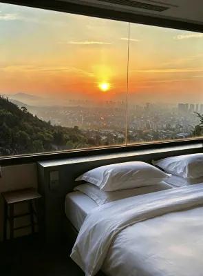ROLLZ Yeluzi Hotel
