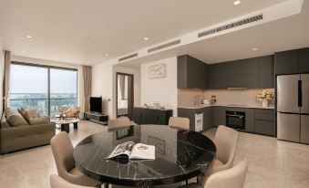 Lancaster Legacy Hotel and Apartments high rise suites