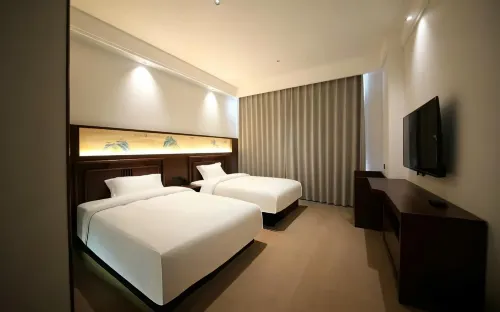 Qingyunju Homestay (Liye Ancient City)