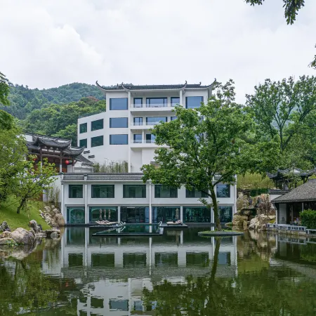 Hefei Lujiang Chunian Cultural Resort Hotel