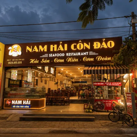 Nam Hai Hotel Con Dao Отели рядом с достопримечательностью «Пляж Анхай»