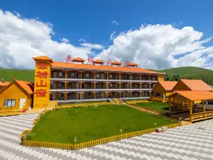 良棲山宿ホテル 尼勒克（孟克特景区）