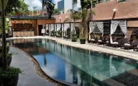 The Palace Indochine Hotel - piscine