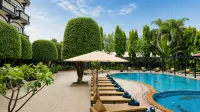 The Heritage Courtyard - parkir
