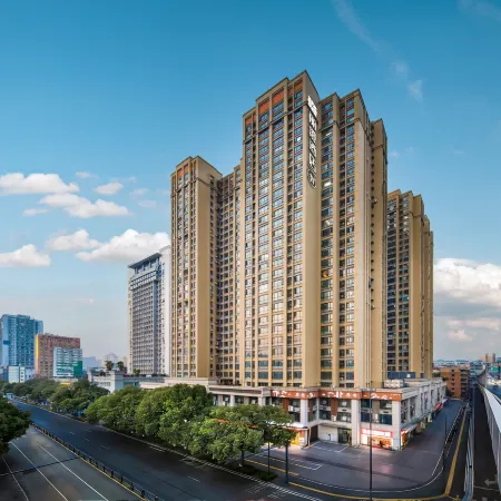 Ease Hotel · Zhi (Yichang Three Gorges Visitor Center Binjiang Wanda)