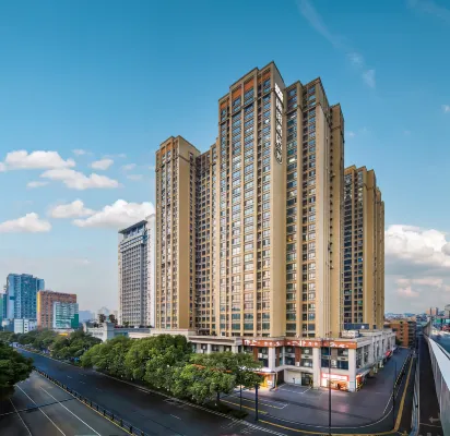 Ease Hotel · Zhi (Yichang Three Gorges Visitor Center Binjiang Wanda)