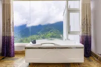 Terravia Hotel Sapa Mountain View - parking