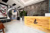 Yunqi Classic Bai Homestay (Weishan Ancient City) - Pet Friendly
