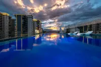 Huiting Yunju Hotel (Xishuangbanna Jinghong Gaozhuang West Shuangjing Xingguang Night Market Branch) - románticos