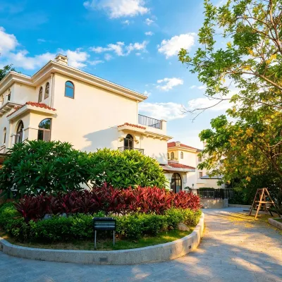 Guilei Chinese Inn (Island Ring South Road Convention and Exhibition Center) Hotels near Huangcuo Bathing Spot