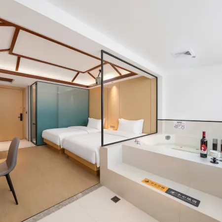 Maitreya Blue Lake Hot Spring Resort Hotel