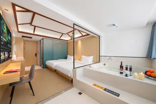 Maitreya Blue Lake Hot Spring Resort Hotel - suối nước nóng