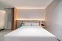 Huacheng Hotel (Bus Station) - 2-Star