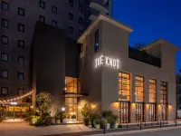 THE KNOT FUKUOKA Tenjin Отели рядом с достопримечательностью «Парк Кего»